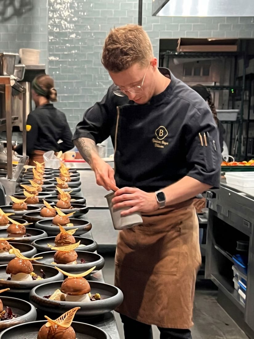 En cuisine, dressage d'assiettes